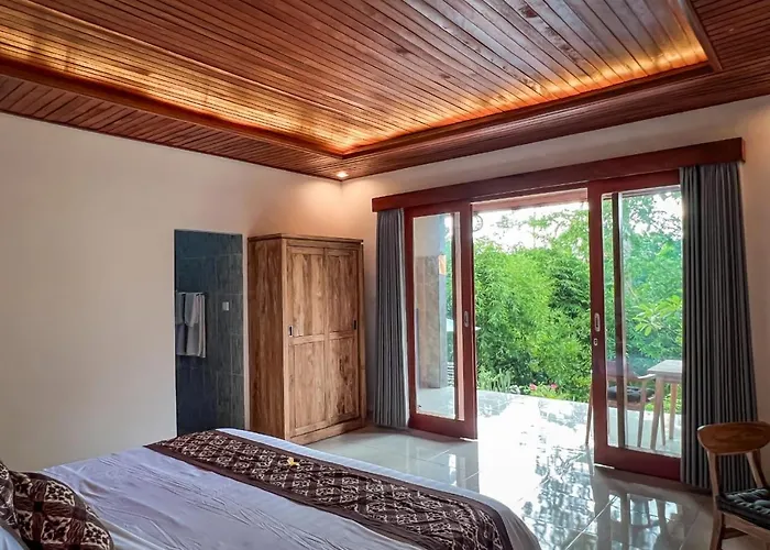 Aris House Private Pool Villa *